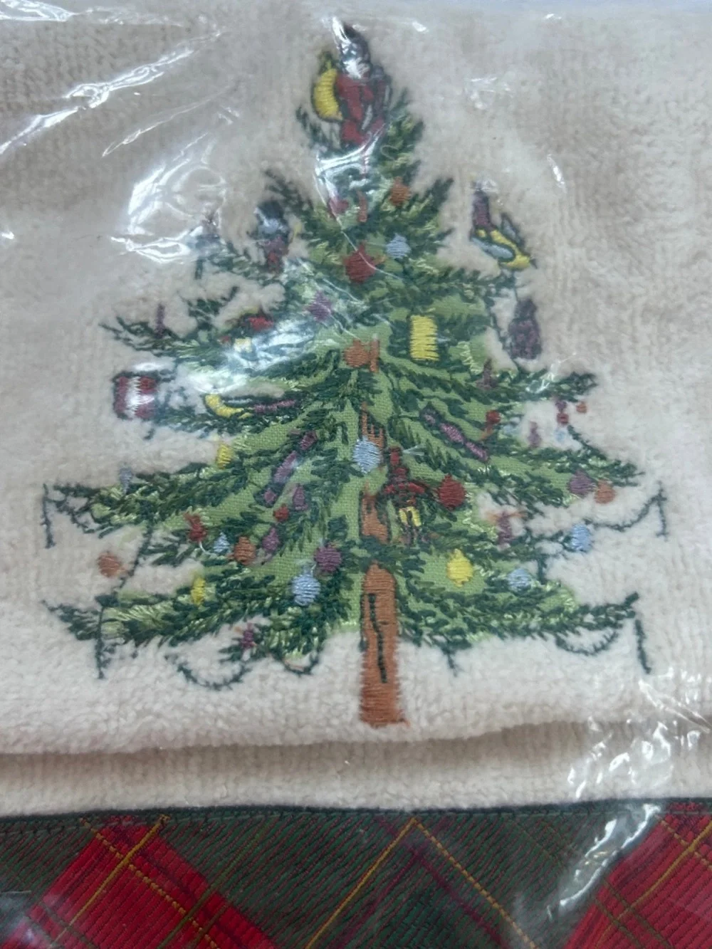 Spode NEW in pkg Christmas Holiday quintessential tree tea hand towel